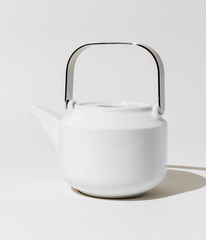 Kinto Porcelain Leaves-to-Tea Teapot