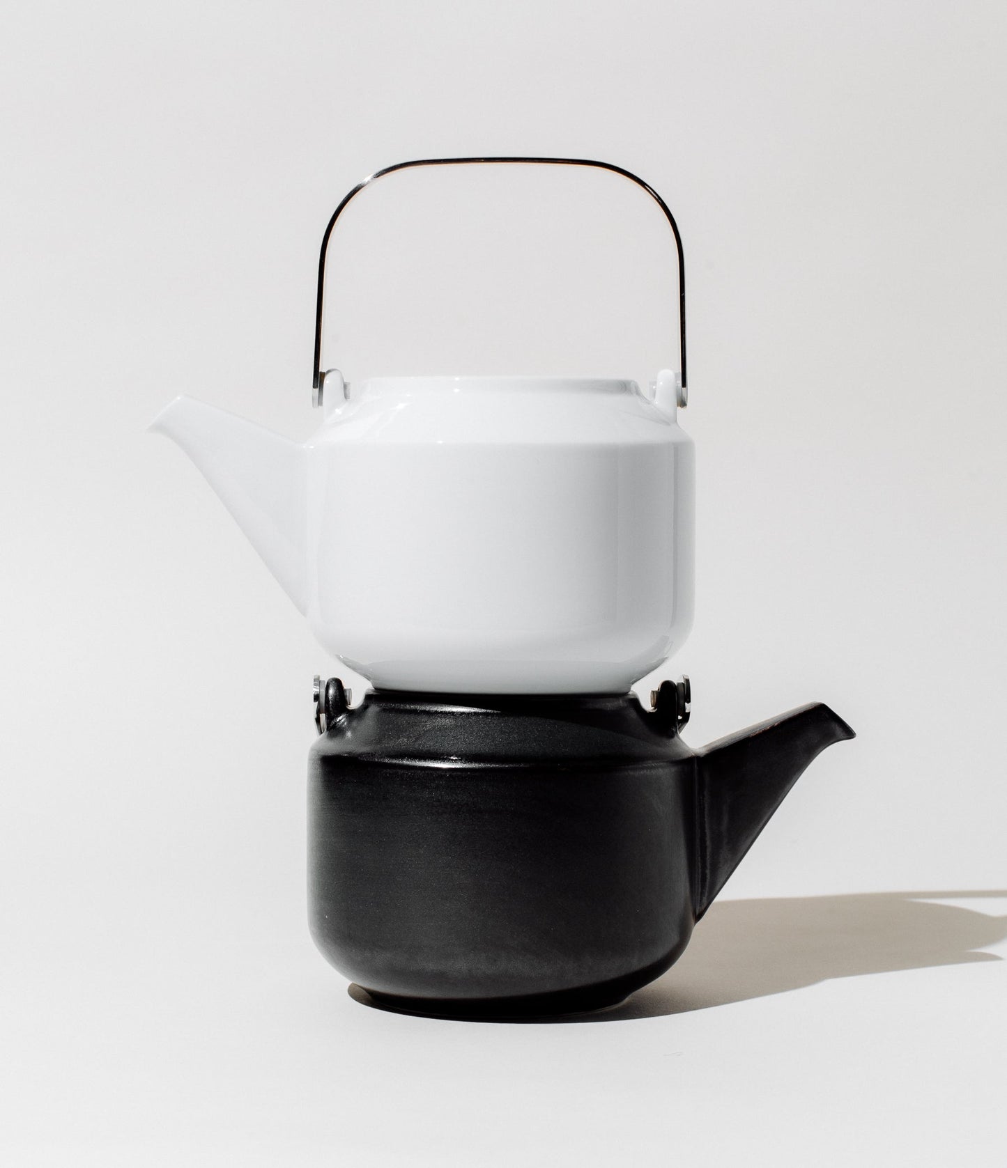 Kinto Porcelain Leaves-to-Tea Teapot